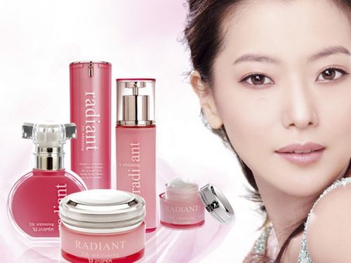 金喜善化妝品 綻放東方之美，科技與藝術(shù)交融的護(hù)膚臻品