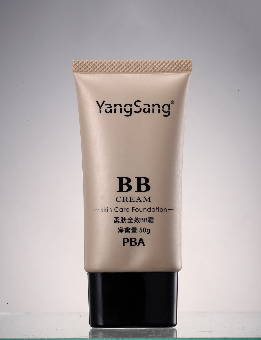 電商視覺之魅 化妝品修圖與產品精修實戰解析